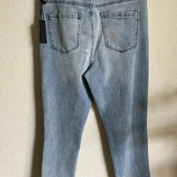 Blank NYC The Madison High Rise Crop Size 31 - Picture 6 of 9